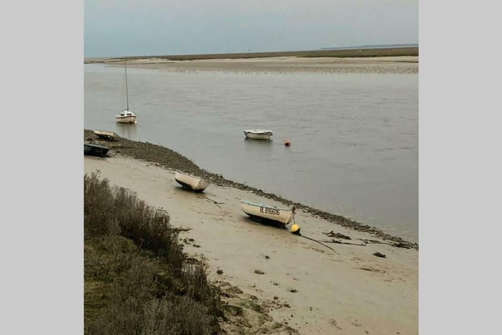 Gite A Bon Port Abbeville 5 Personnes Exteriér fotografie